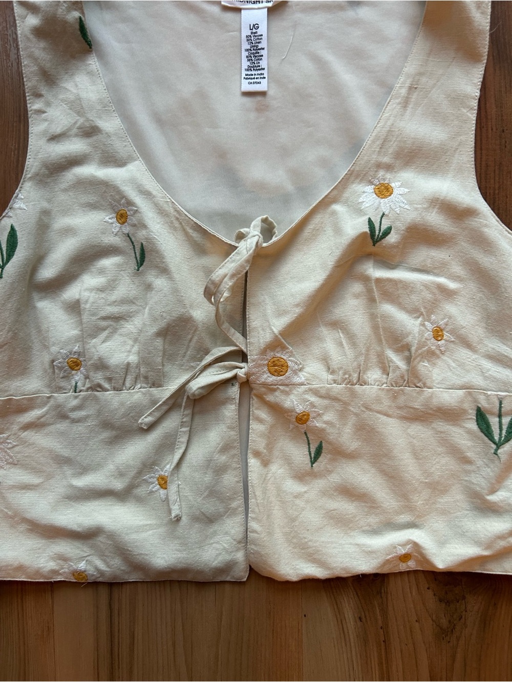 Midnight Sky Daisy Embroidered Tie Front Vest – Size L (NWT) 🌼 - Picture 4 of 6